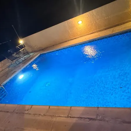 Olympus Pissoúri